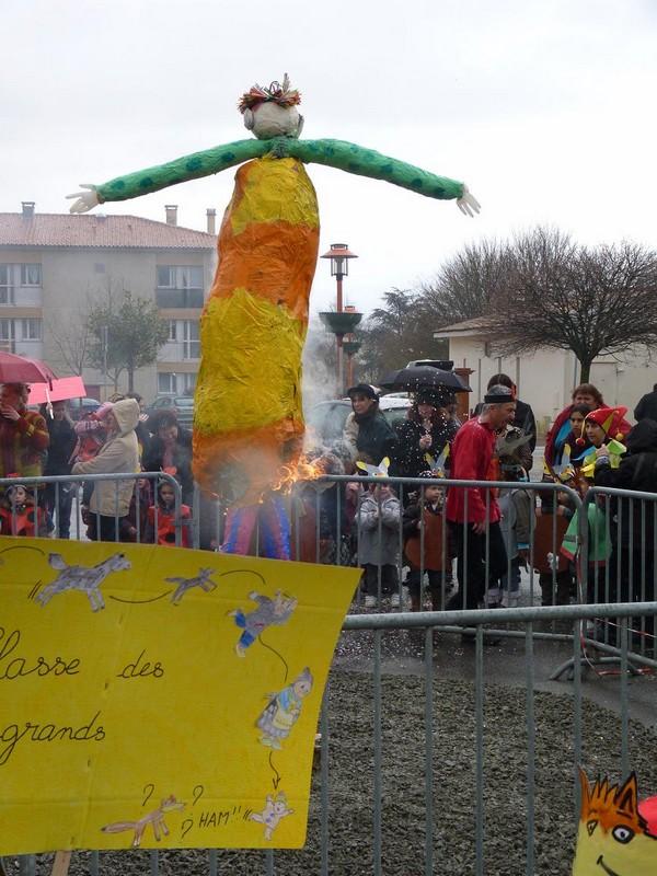 Carnaval de l'école Le RRS de RoumazièresLoubert