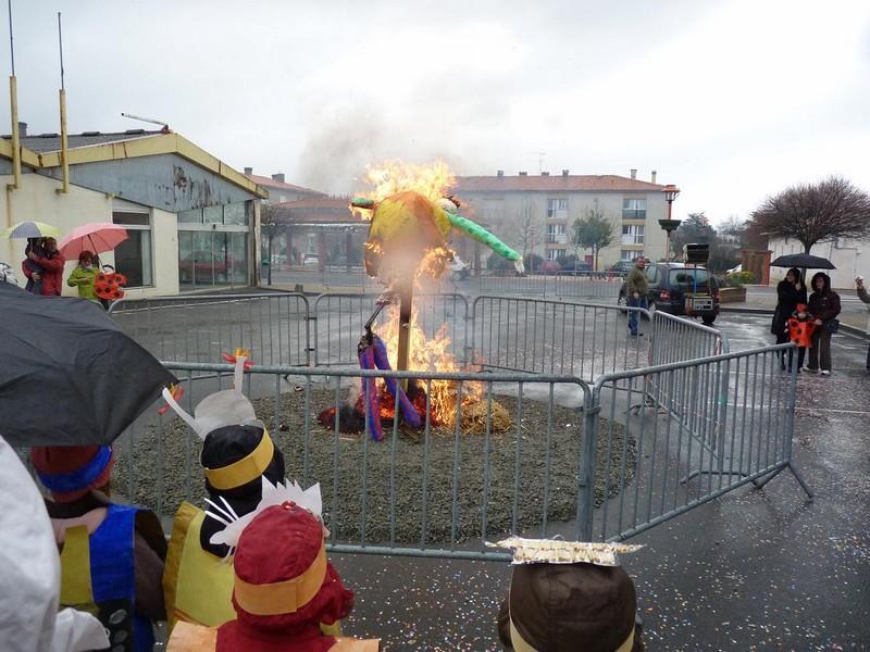 Carnaval de l'école Le RRS de RoumazièresLoubert