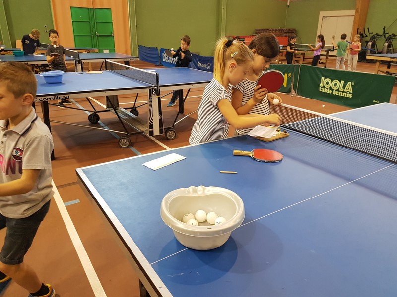 initiation-tennis-de-table-ecole-l-mentaire-de-vars